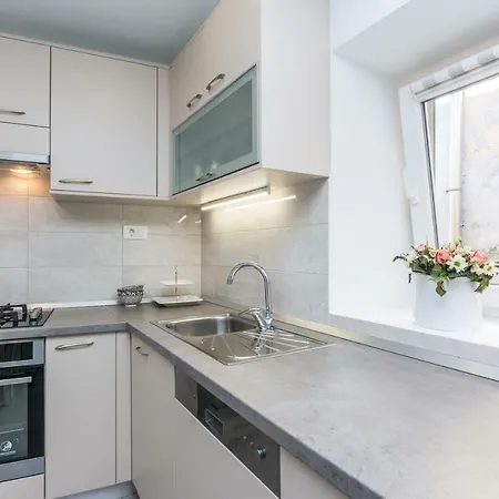 Stylish In The Center Of Apartament