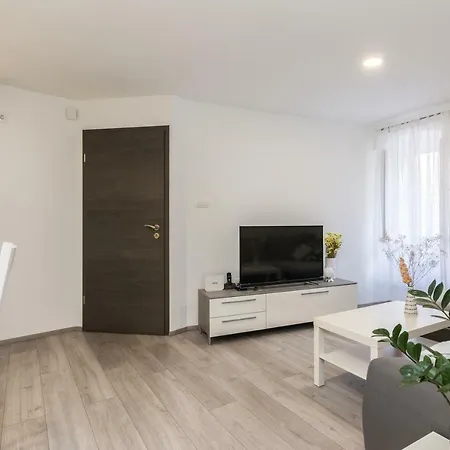 Apartment Stylish In The Center Of Zadar