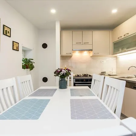 Stylish In The Center Of Apartament Zadar