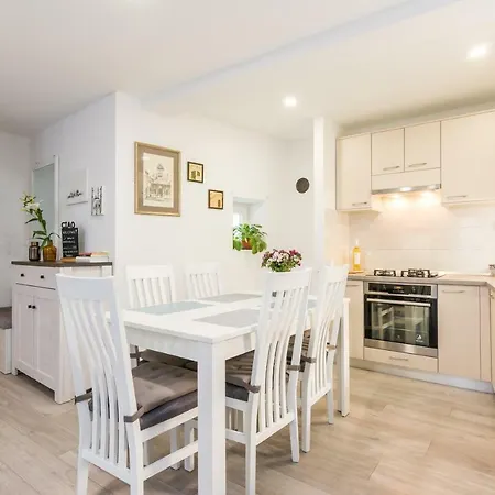 Apartment Stylish In The Center Of *