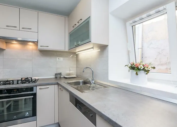 Stylish In The Center Of Apartment