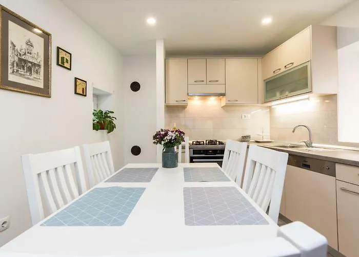 Stylish In The Center Of Apartment Zadar